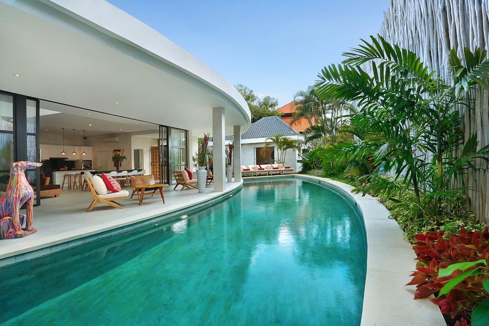 Seminyak White Design Villa Экстерьер фото