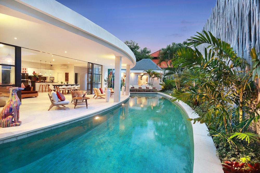 Seminyak White Design Villa Экстерьер фото