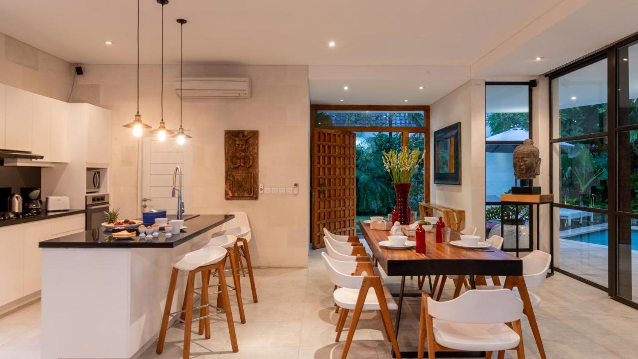 Seminyak White Design Villa Экстерьер фото