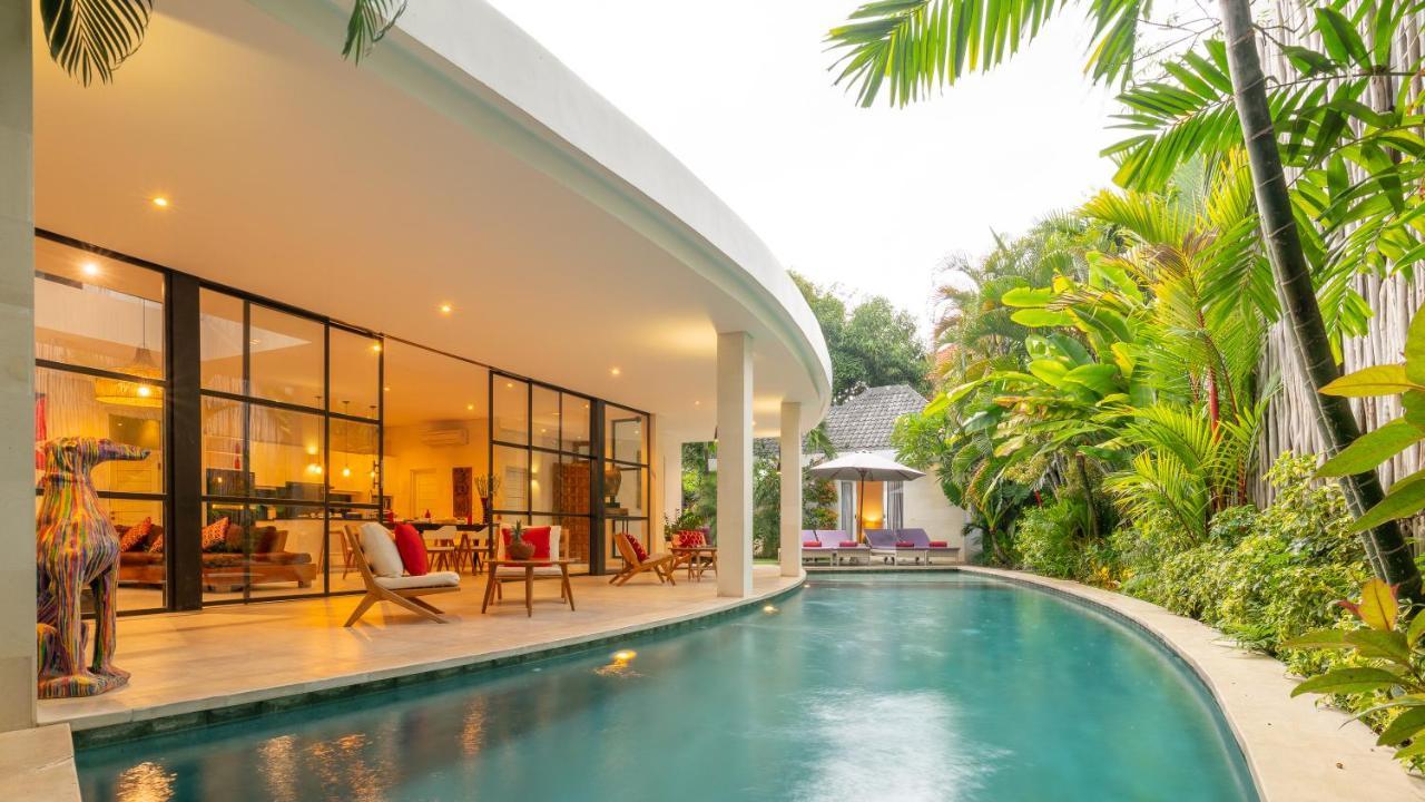 Seminyak White Design Villa Экстерьер фото